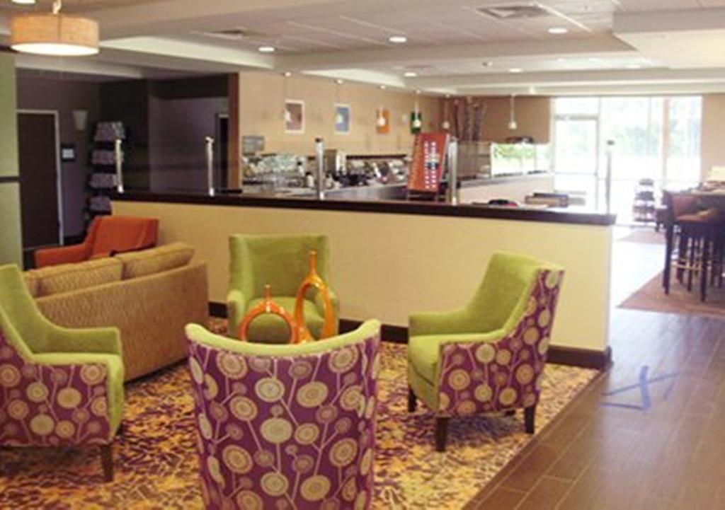 Comfort Inn & Suites Dothan East Exterior photo