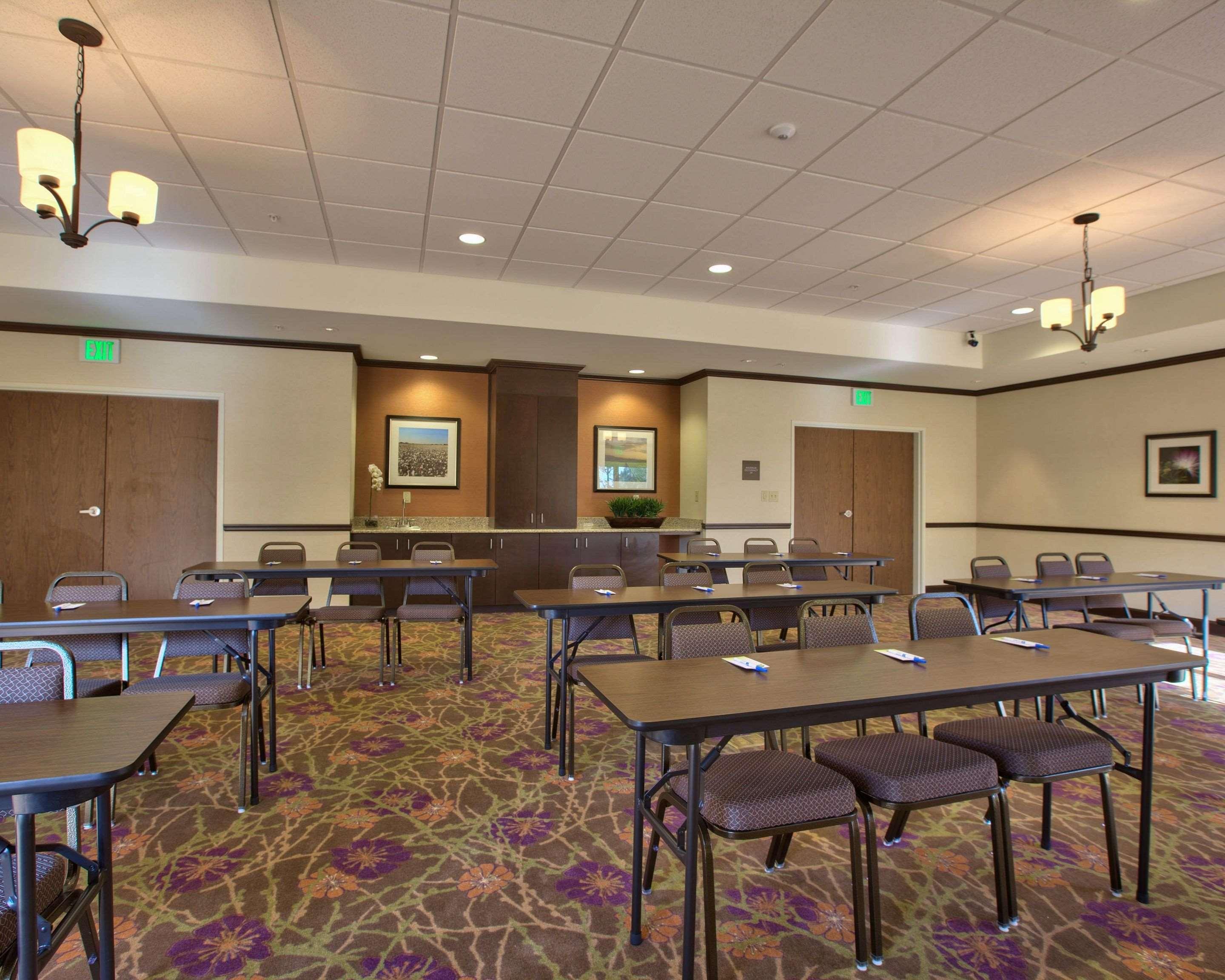 Comfort Inn & Suites Dothan East Exterior photo