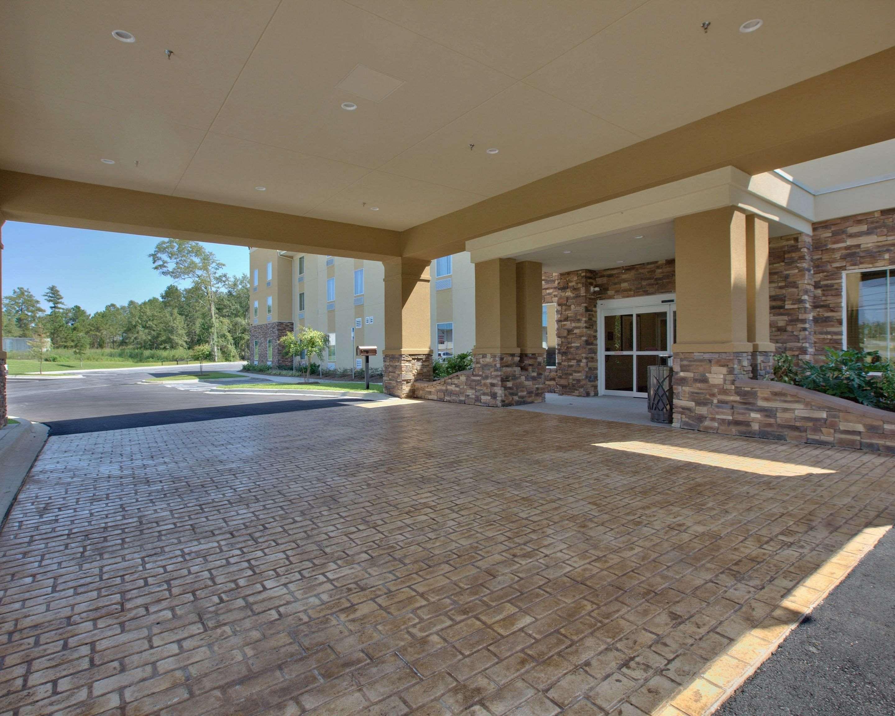 Comfort Inn & Suites Dothan East Exterior photo