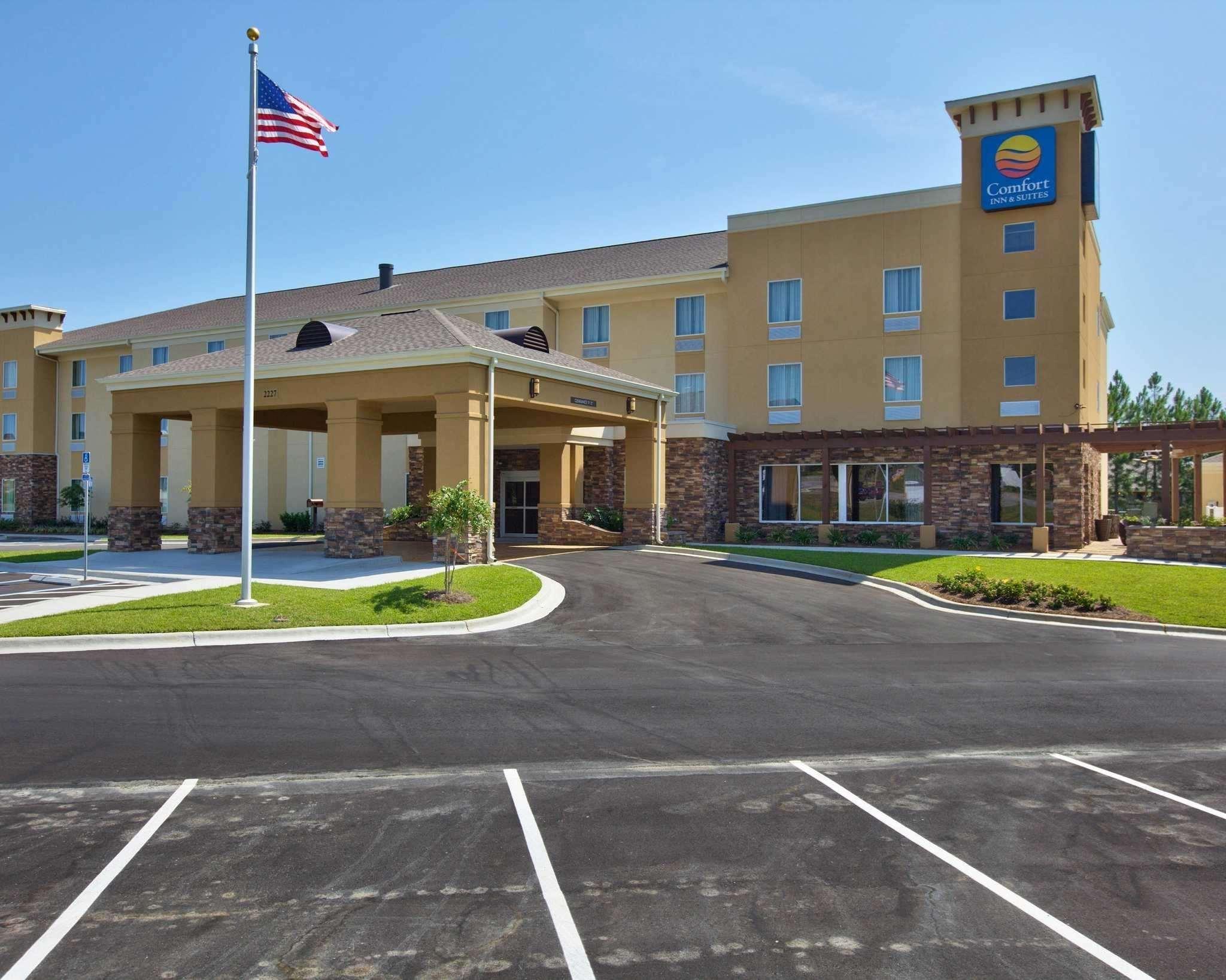 Comfort Inn & Suites Dothan East Exterior photo