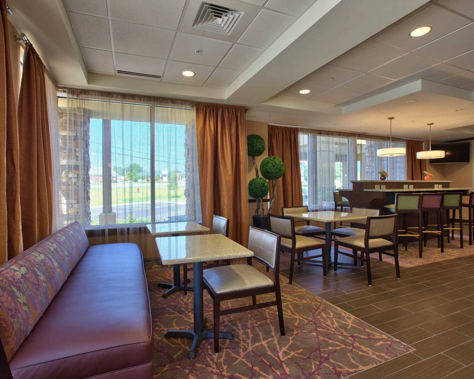 Comfort Inn & Suites Dothan East Facilities photo